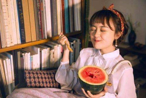 校园恋爱剧吃瓜小说,甜蜜校园的甜蜜秘密