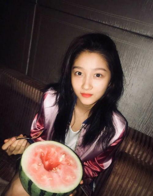 老爷深夜吃瓜,揭秘老爷的神秘吃瓜之旅