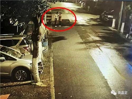 韩国吵架路人吃瓜,路人化身“吃瓜群众”现场直播